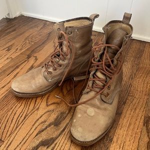 Frye Veronica Leather Lace Up Taupe Combat Boots Sz 10